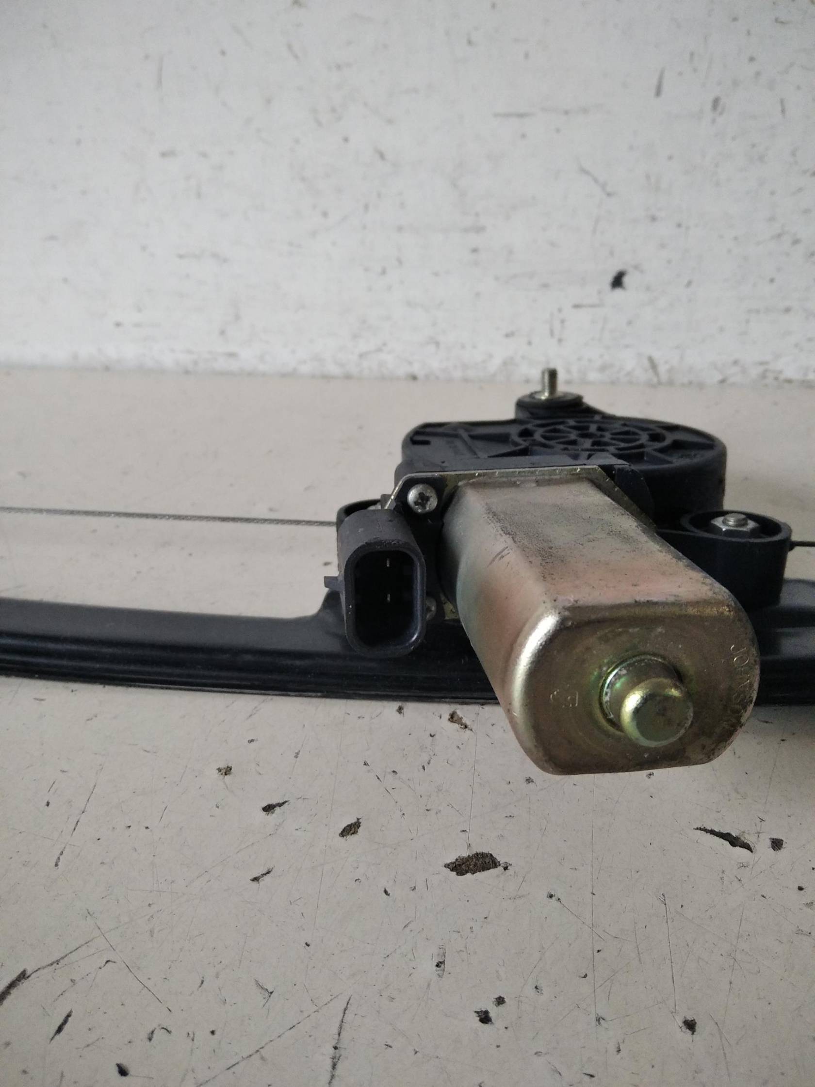 Alzacristallo elettr. porta ant. sx.